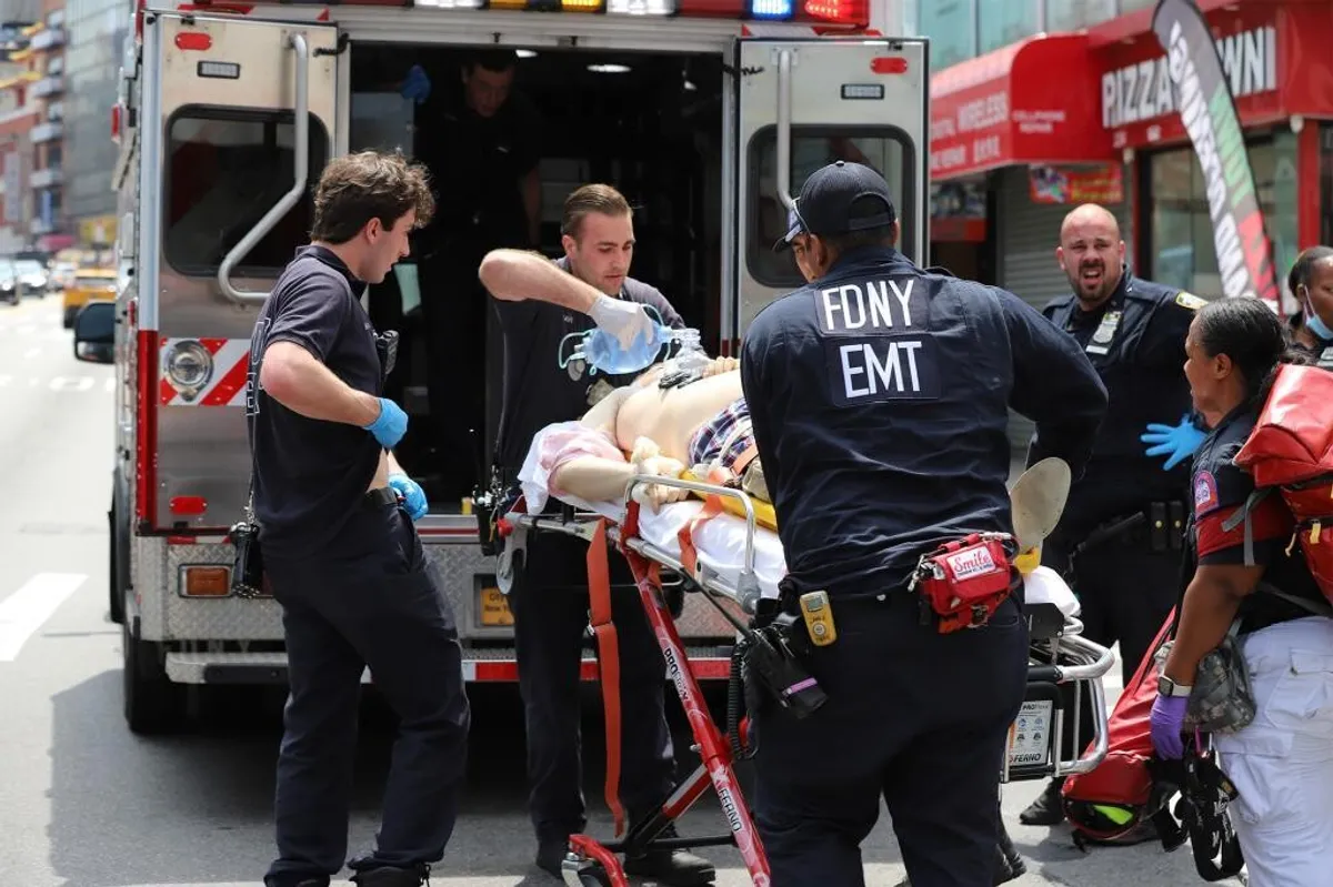Random Broad Man shot and killed on NYC subway in random broad daylight attack ...